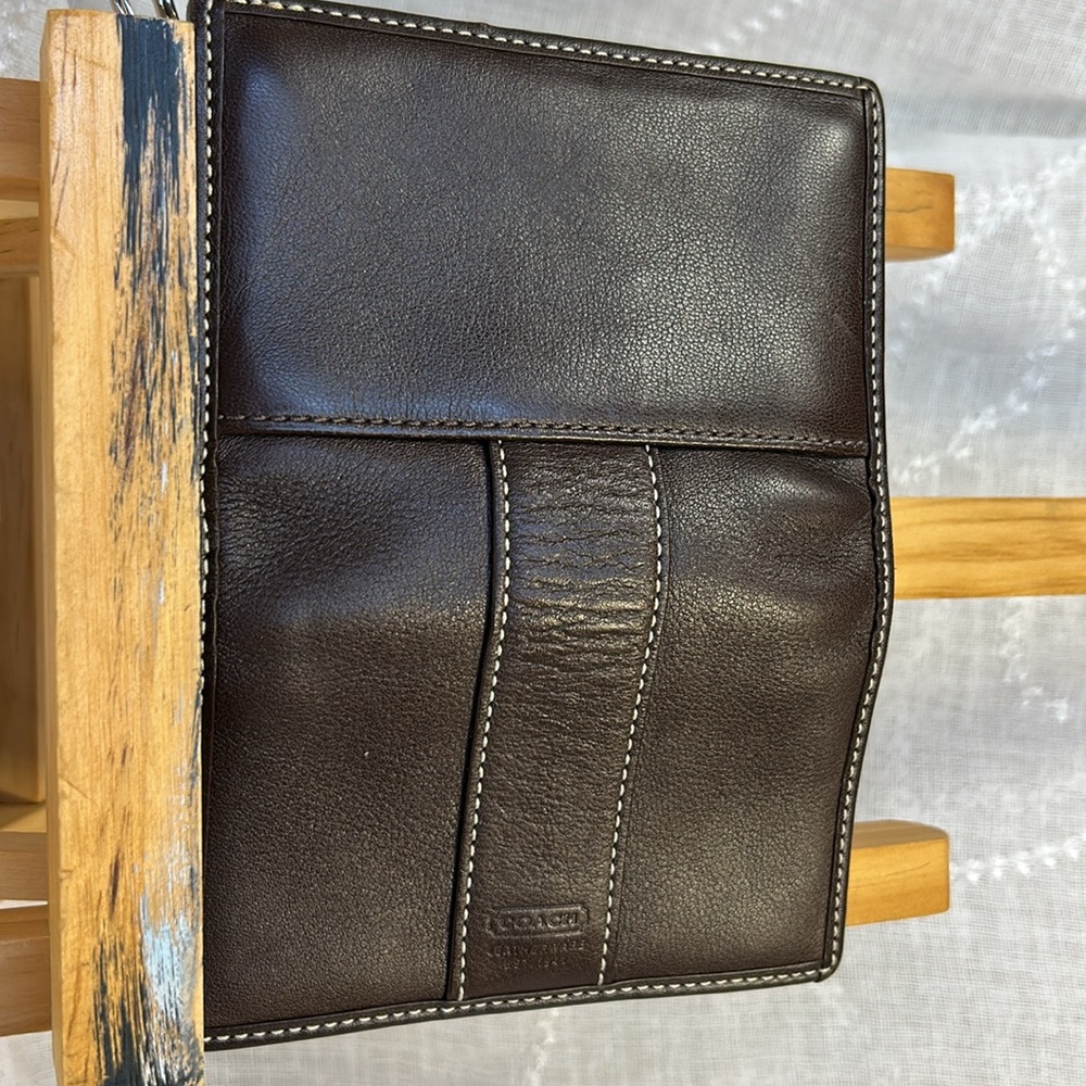 NWOT Coach leather keychain never used classic wallet - Picture 10 of 16